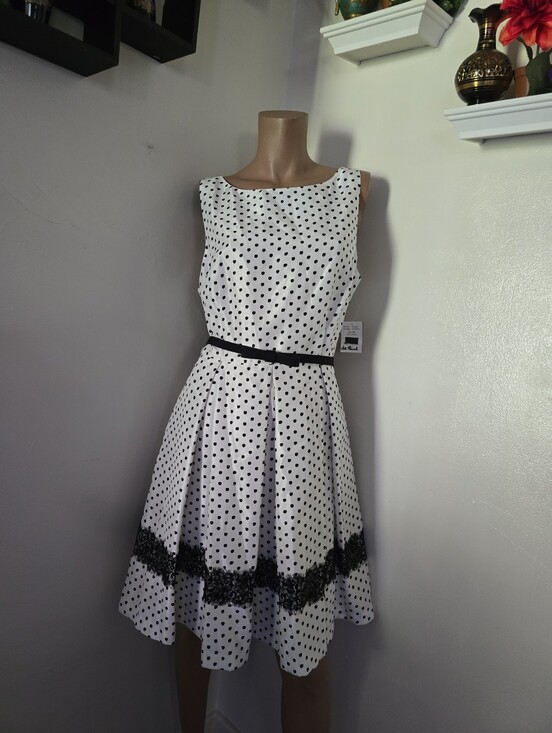 Danny & Nicole Dresses & Skirts - Danny & Nicole Polka Dot Fit & Flare Dress Pleated Belted Pockets Size 12 NWT
